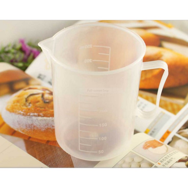 Ca nhựa chia vạch đong chất lỏng , đong siro pha chế 250ml