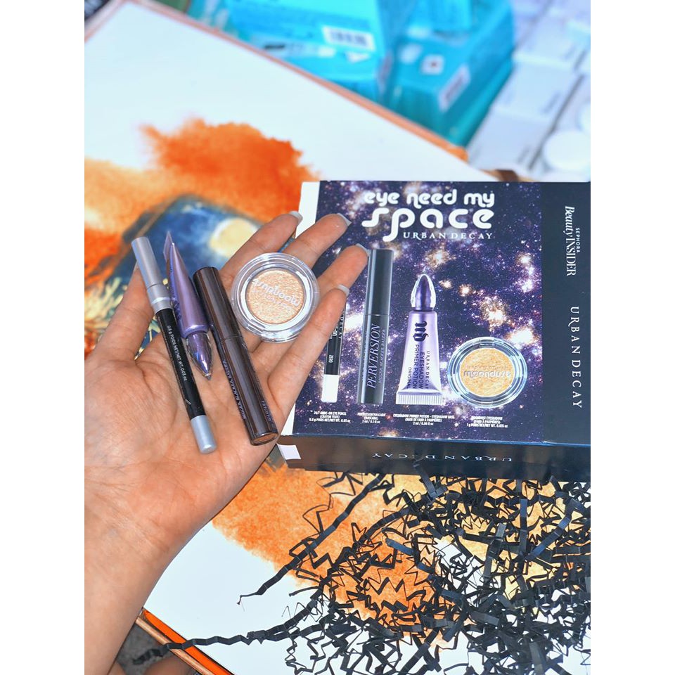 Set trang điểm Urban Decay eye need my space