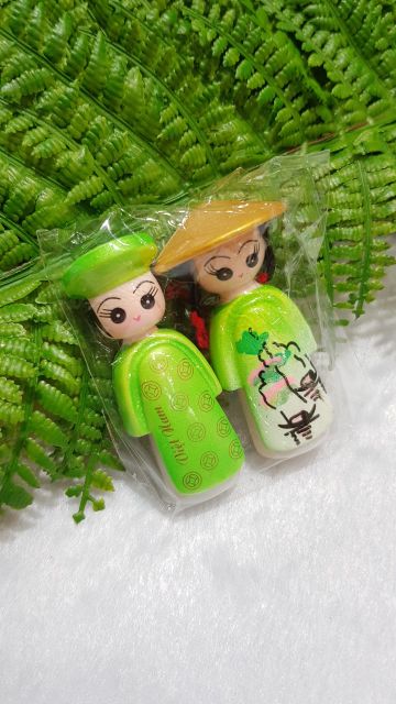 Cặp búp bê dâu rể VN có nam châm hít dán tủ lạnh 20k /cp