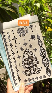 Henna xăm trắng đen