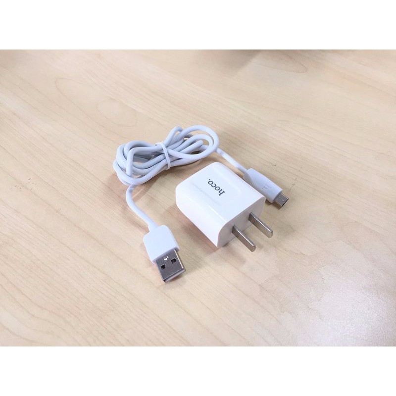 Deal Hot Bộ cáp và cốc sạc Hoco C2 2.1A - cổng Micro / Cổng lightning (iphone)