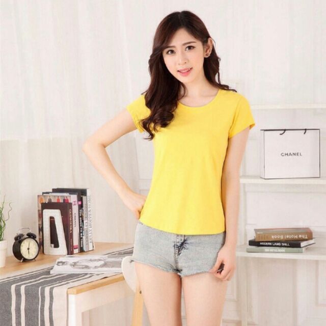 Áo thun cổ tròn