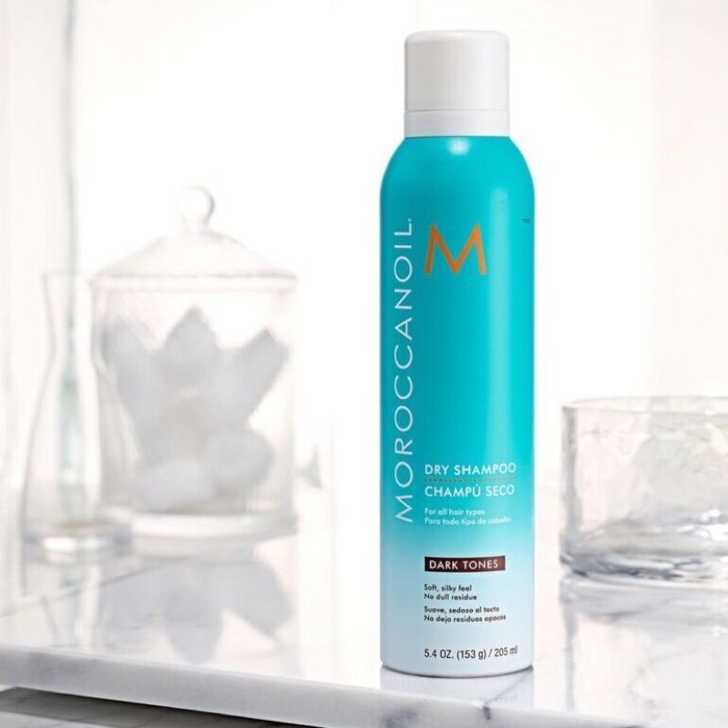 Dầu gội khô Moroccanoil tông cho tóc tối màu