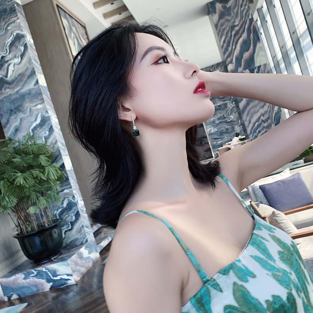 Bông Tai Hình Vuông Màu Xanh Lá Thời Trang Cho Nữ