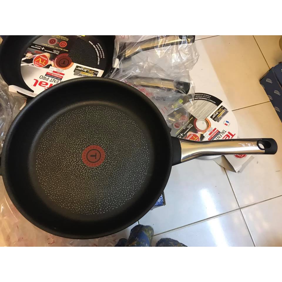 Chảo Tefal Talent Pro E44006 28cm