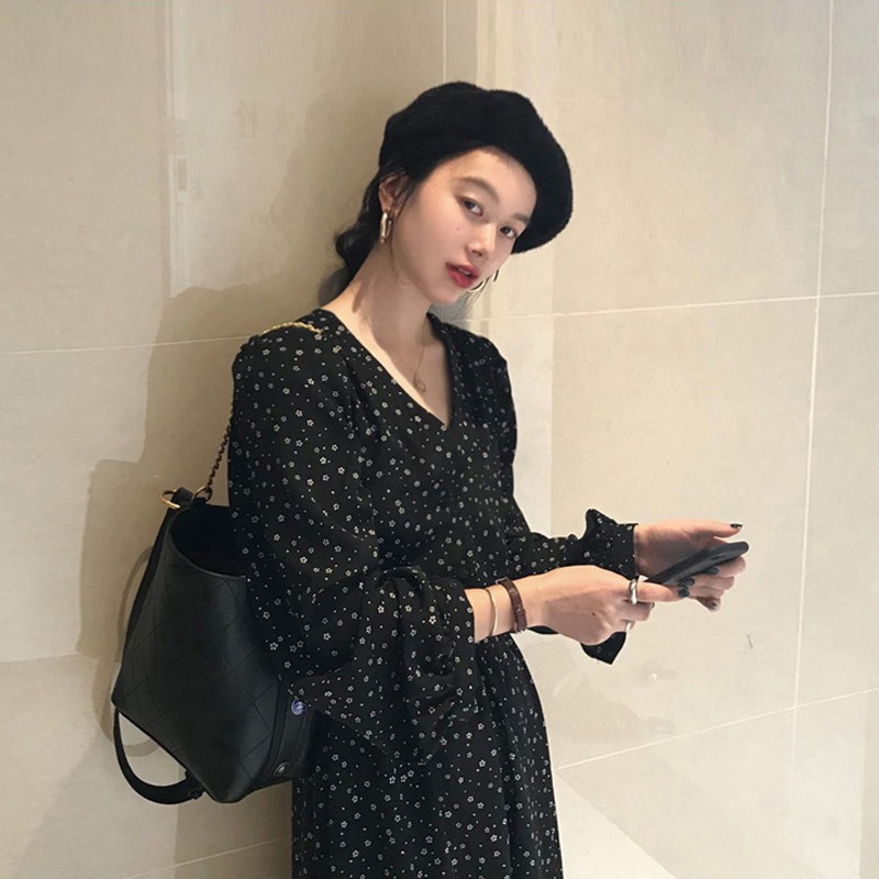 (ORDER) Váy voan hoa dài tay cổ V màu đen sang trọng Hàn Quốc