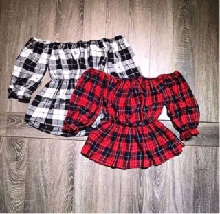 Sét áo trễ vai - quần váy xoè
