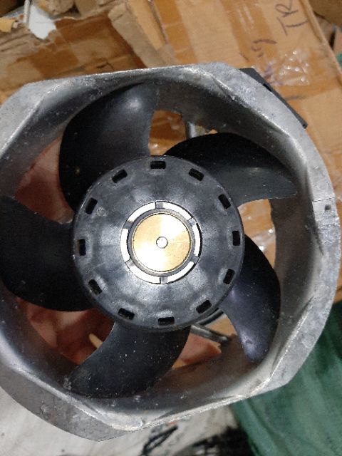 Quạt NMB-Mat 48v chạy tốt hàng rã máy. Kích cỡ 12cm