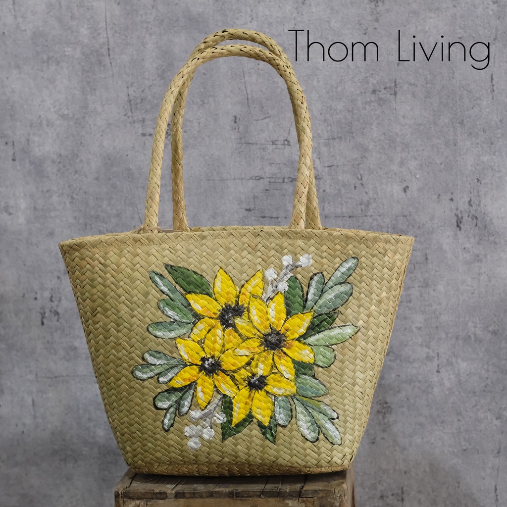 Giỏ xách cỏ bàng dáng oval size trung vẽ hoa sen