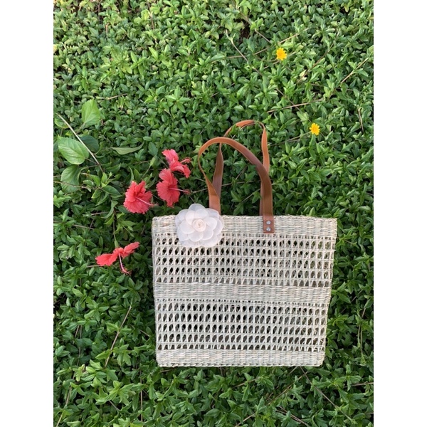 Túi cói dây da đính hoa trà hồng kt38x30