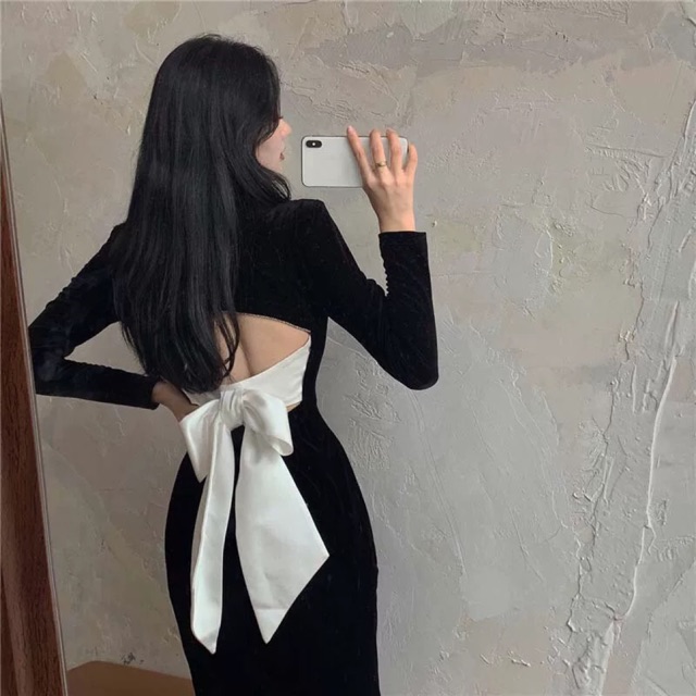 Đầm nhung cổ vuông thắt nơ lưng