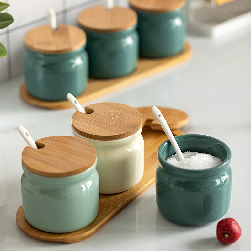 Set Gia Vị Sứ, Lọ Đựng Gia Vị, Hũ Gia Vị Kèm Đế Gỗ LIIN DECOR.