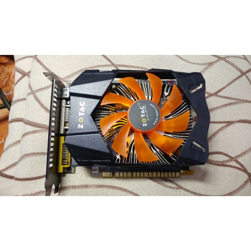 Card màn hình Zotac GTX 650ti và GT730