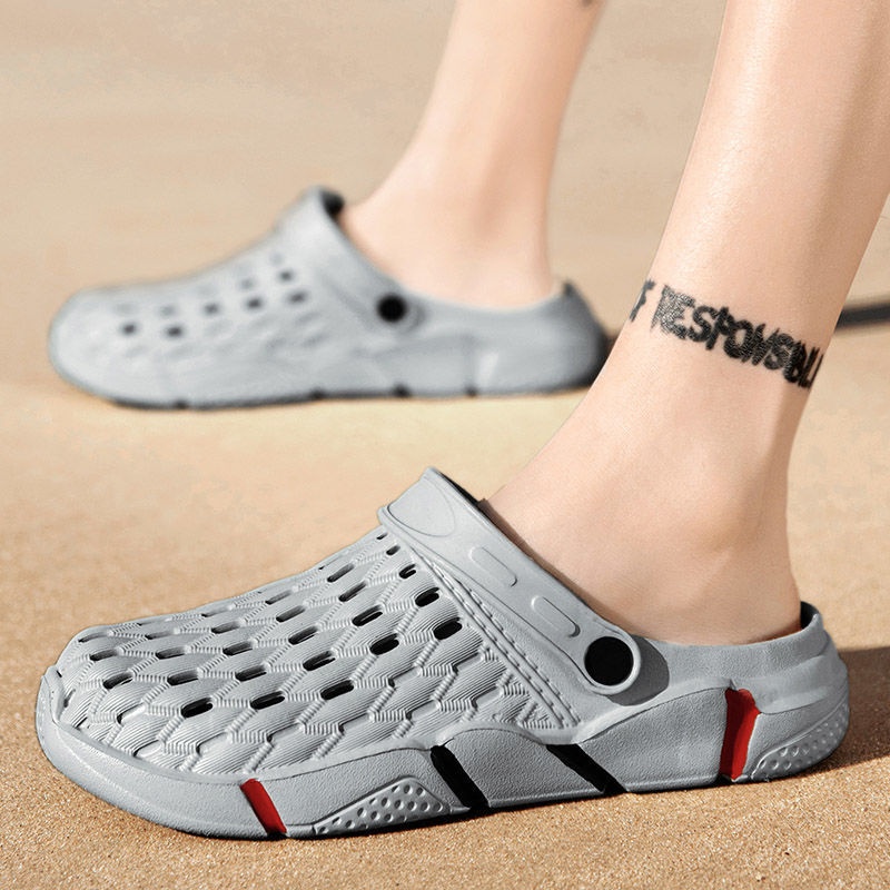 Dép bít mũi chống trượt in họa tiết chữ với 4 kiểu dáng tùy chọn có size lớn 36-47 cho nam