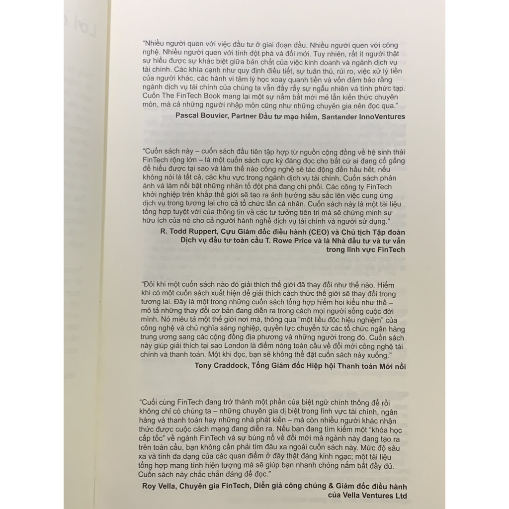 Sách - The FinTechBook  ( Công Nghệ Tài Chính Dành Cho Nhà Đầu Tư, Doanh Nhân và Người Nhìn Xa Trông Rộng )