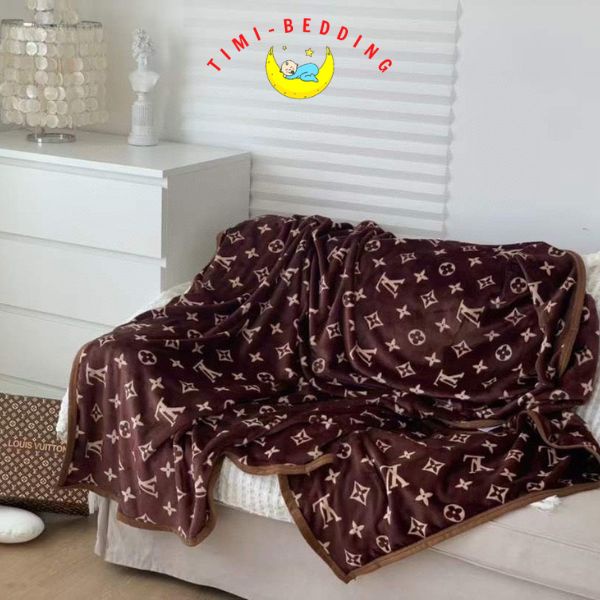 Chăn mền lông tuyết cho bé thương hiệu LV ấm áp, thoáng mát kích thước 1,5x2m – Timibedding