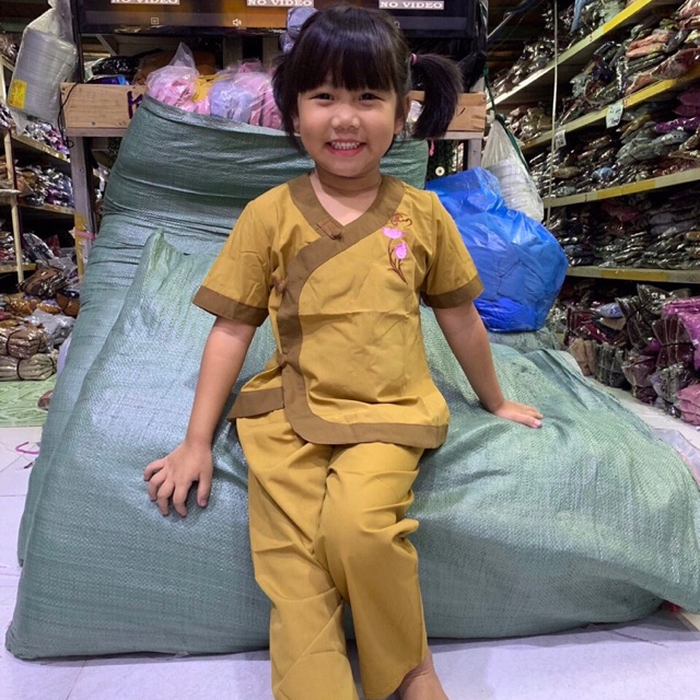 Quần áo đi chùa