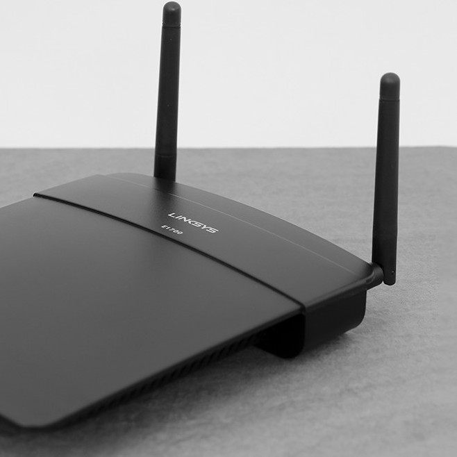 Bộ Phát Sóng Wifi Router Chuẩn N Linksys E1700 Đen