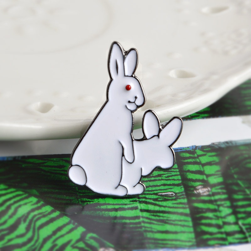 Pin cài áo/Huy hiệu/ Ghim cài áo, mũ, balo bang Bad Rabbit