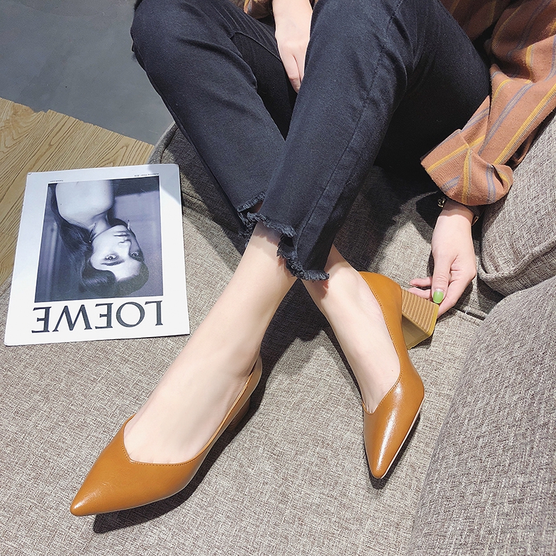 Giày cao gót bít mũi phong cách vintage thời trang dành cho nữ