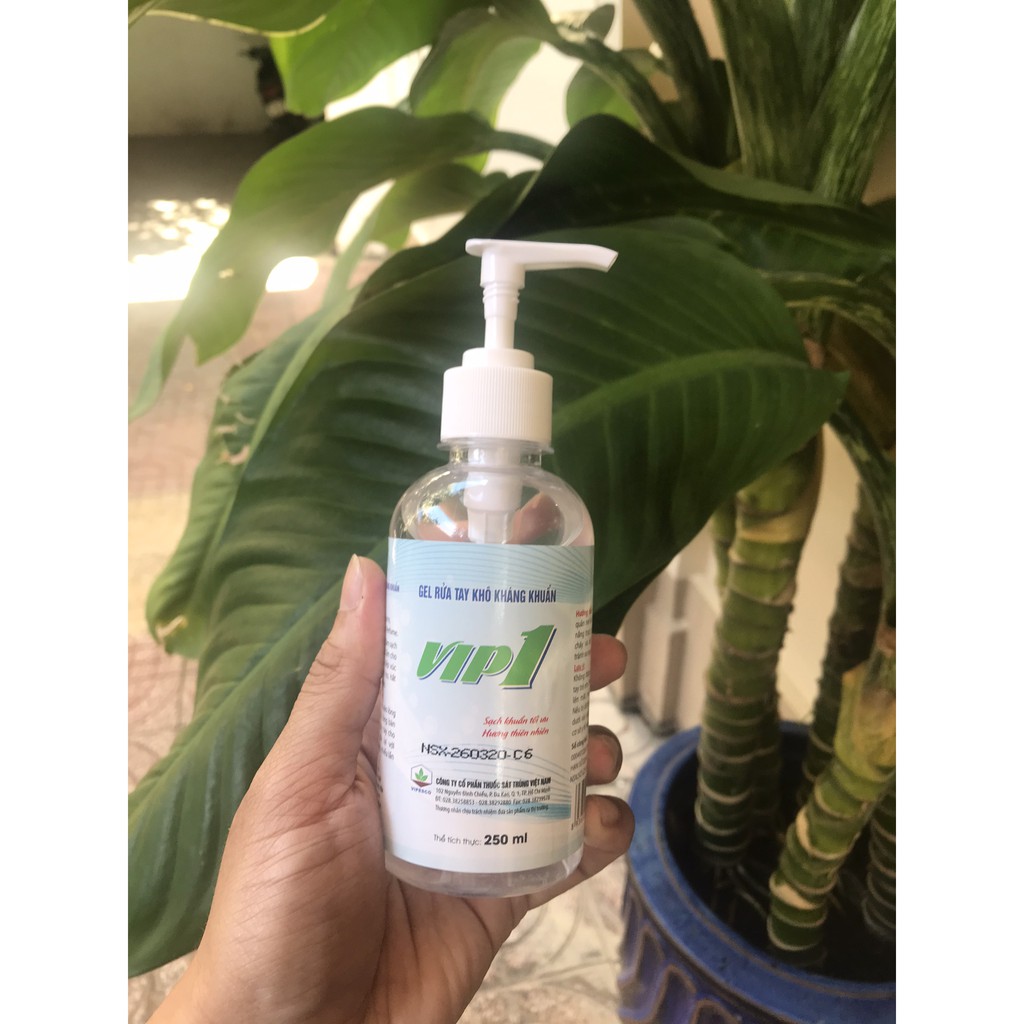 GEL RỬA TAY KHÁNG KHUẨN VIP1 250ML | BigBuy360 - bigbuy360.vn
