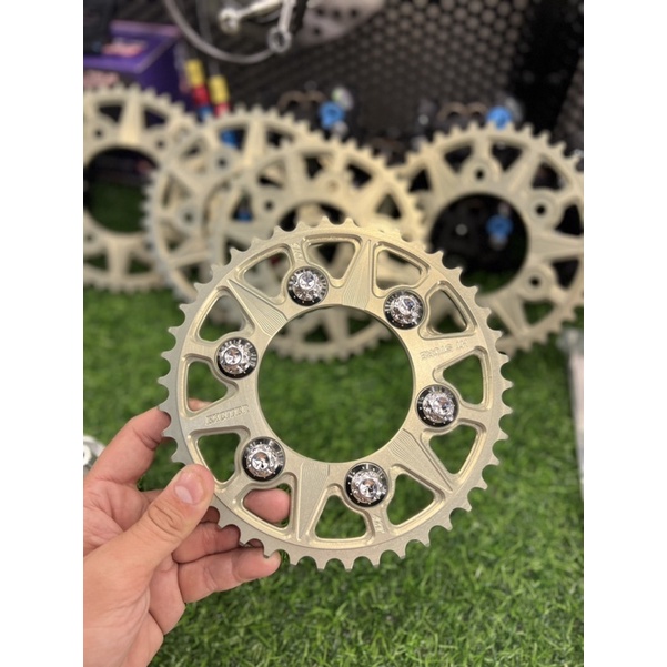 Cùi dĩa nhôm tiện khắc CNC mọi dòng xe