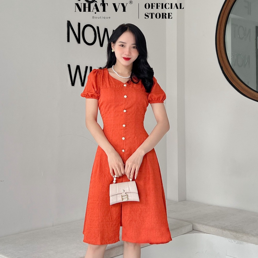 Đầm ôm dự tiệc Nhât Vy cổ V tay ngắn phối đính cúc xẻ tà chất xốp thun phù hợp công sở đi chơi sang chảnh - D2520