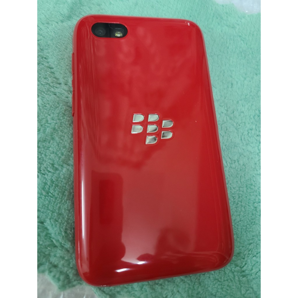 Điện thoại Blackberry Q5 màu đỏ