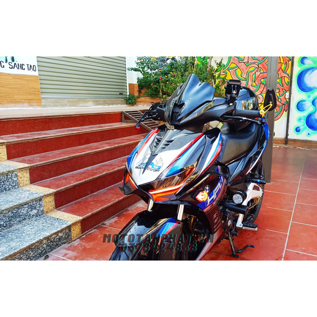 Mão Spartar Winner X có lỗ sẵn