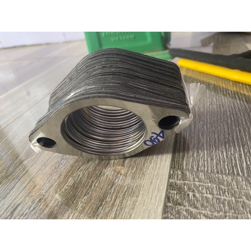 Sản phẩm gia đình làm: 1 cái doăng cổ xả 490 2 tai