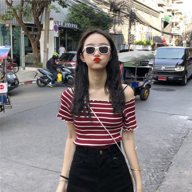 Áo Dệt Kim Trễ Vai Tay Ngắn Hoạ Tiết Kẻ Sọc Cho Phái Nữ