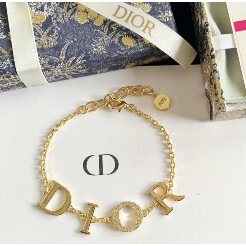 （bolanxun）Vòng tay bảng chữ cái D-i-o-r được làm bằng đồng thau và kim cương pha lê Swarovski chính hãng