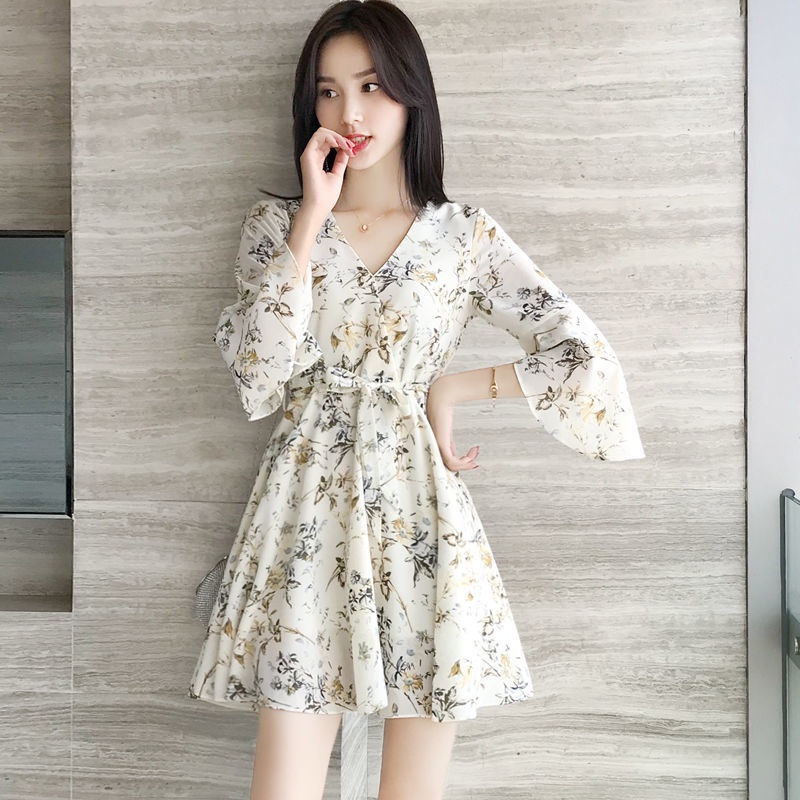 Đầm Chiffon Dáng Chữ A Tay Loe Dài Lưng Cao In Họa Tiết Hoa Nhỏ Phong Cách Mới Dành Cho Bạn Nữ Mặc Đi Biển
