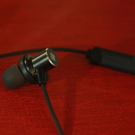 Tai nghe nhét tai không dây kiểu thể thao cao cấp bluetooth v 4.1 Remax RB – S7