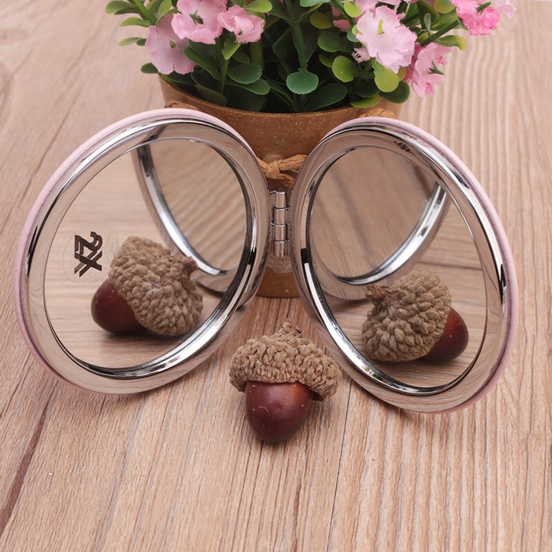 Gương tròn trang điểm Mua Tất cầm tay 2 mặt hình vẽ thú chibi (muatatshop)