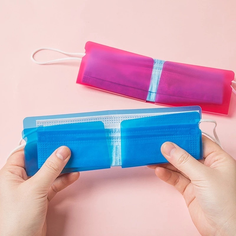 Hộp đựng khẩu trang bằng PVC chống bụi dùng một lần