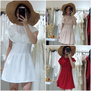 Váy chiết eo