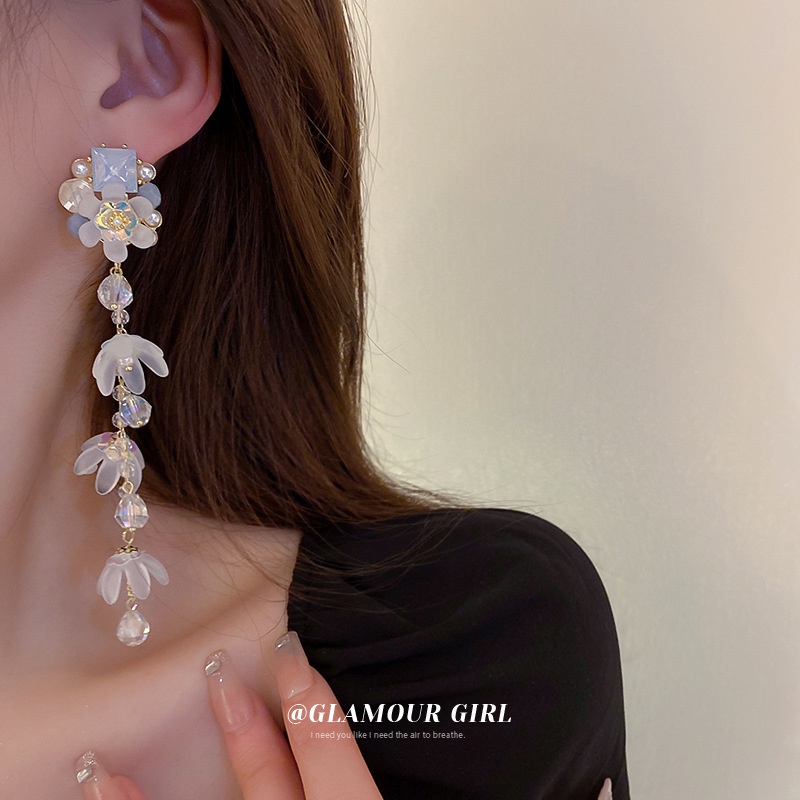 Bông Tai Bạc Hình Hoa Đính Ngọc Trai Phối Tua Rua Xinh Xắn Thời Trang