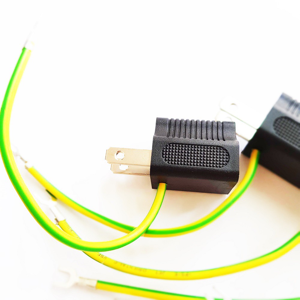 Phích Chuyển 3 Ra 2 có dây tiếp mát Audio cao cấp TAKAHAMA