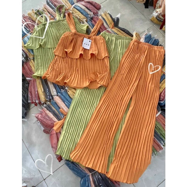 Đồ bộ nữ áo 2 dây quần suôbg ống rộng vải sốp dập ly