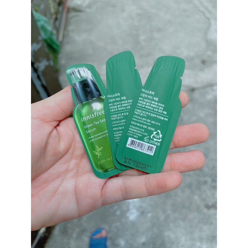 (hàng chính hãng) 1 gói dùng thử tinh chất dưỡng da innisfree the green tea 1ml