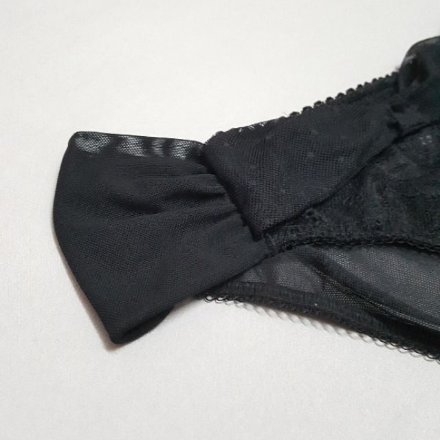 Quần lót ren nơ nhúm Michel