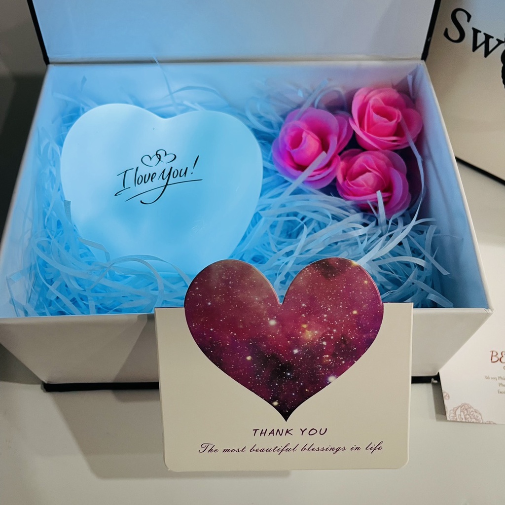 Hộp quà kèm đèn ngủ trái tim lãng mạn, quà valentine, combo hộp quà tặng
