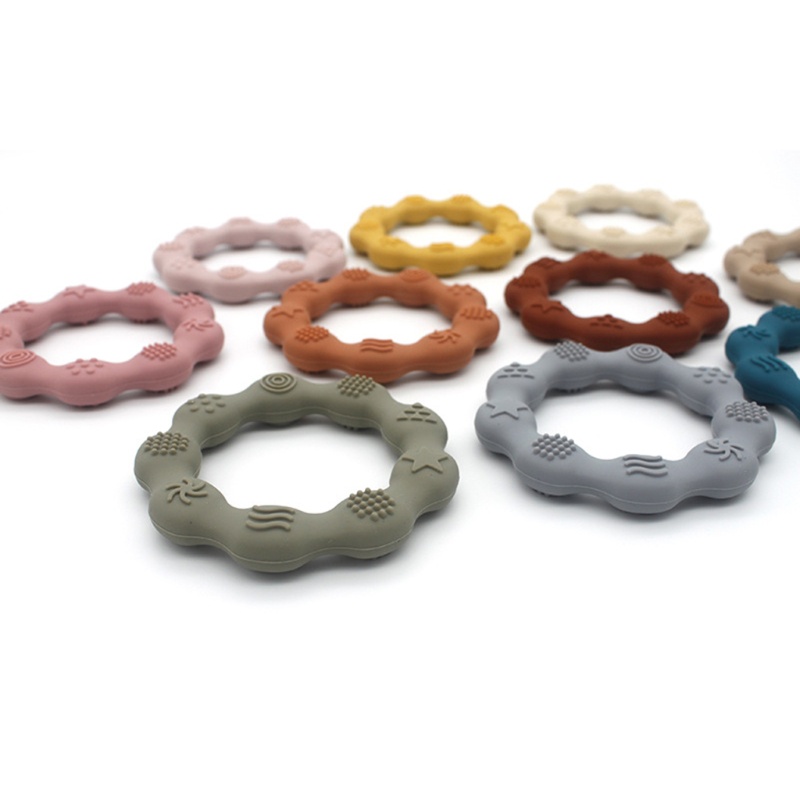 Vòng Tay Silicone Kết Cấu Chạm Khắc Đồ Ăn An Toàn Cho Bé Gặm Răng