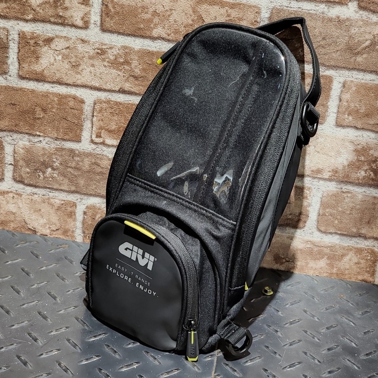 Túi Hít Bình Xăng Givi EA138 Chính Hãng - Túi Chống Nước, Tiện Lợi, Đa Năng