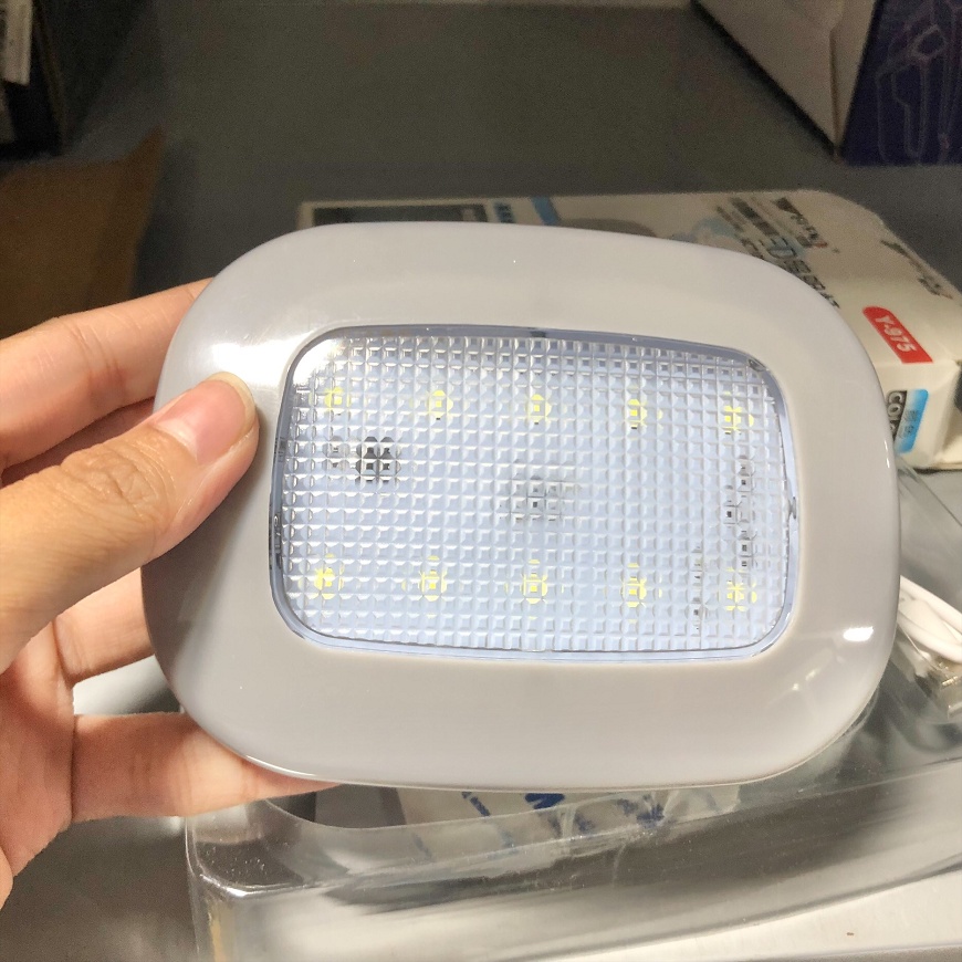 Đèn led dán trần xe ô tô, đèn led dán trần ô tô đa năng bằng nam châm từ tính, Đèn led đa năng tiện dụng sạc điện