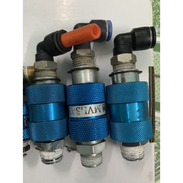 Khoá nhanh khí nén