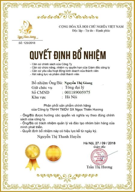 Mascara Maybeline vàng 7x, giúp mi dày, đen, không vón cục | BigBuy360 - bigbuy360.vn