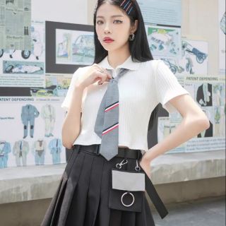 Sét áo thun+chân váy xếp ly kèm cà vạt có bigsize