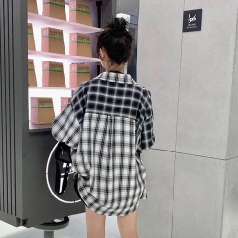 Áo Sơ Mi Tay Dài Dáng Rộng Kẻ Sọc Ca Rô Đen Trắng Kiểu Retro